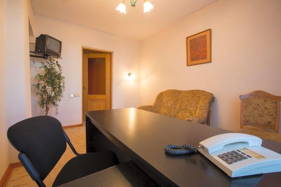 Dacia Hotel Кишинёв Экстерьер фото
